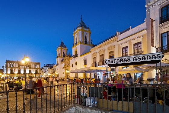 Thành phố Malaga về đêm